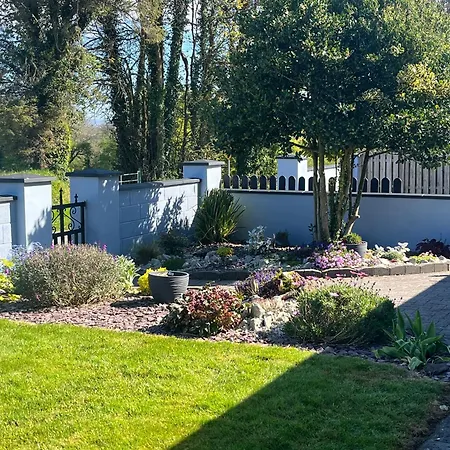Casa vacanze Charming 3 Bedroom With A Large Enclosed Garden *