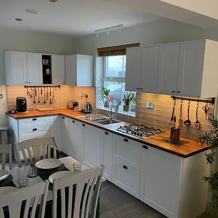 Casa vacanze Charming 3 Bedroom With A Large Enclosed Garden *