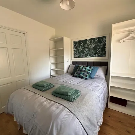 Casa vacanze Charming 3 Bedroom With A Large Enclosed Garden