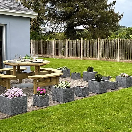 Charming 3 Bedroom With A Large Enclosed Garden Casa vacanze Fermoy